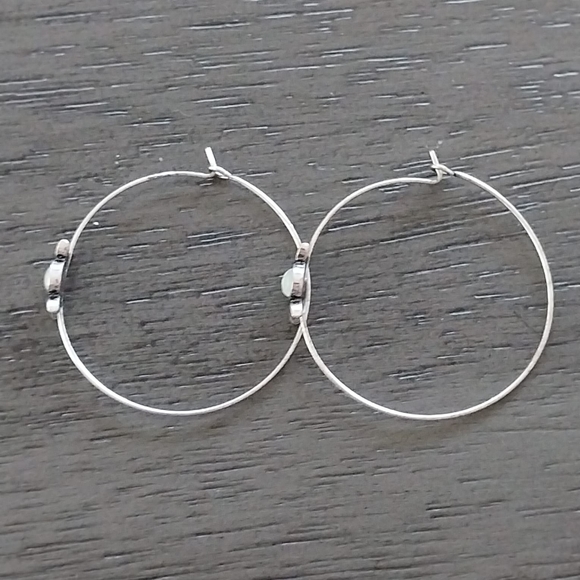 ✨️3 For $15✨ Hot Topic Sailor Moon 🌙 Silver Hoop Earrings - Picture 3 of 5
